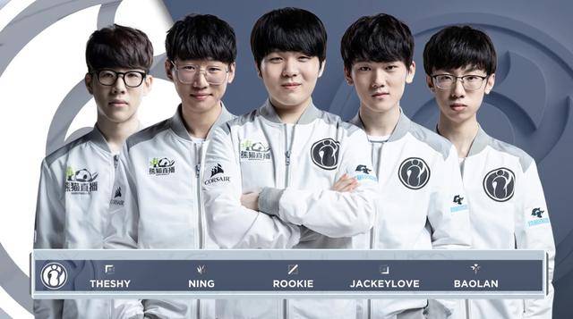 的姿态迎接 的姿态迎接