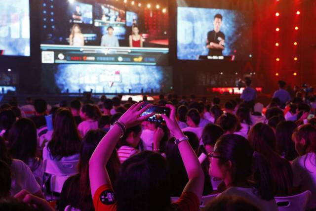 还在风筝飞 还在风筝飞