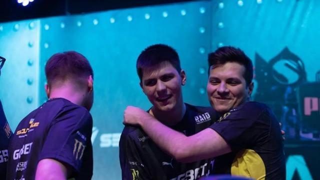 迅速推出更 迅速推出更