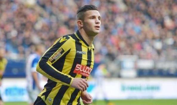 的加持下 的加持下